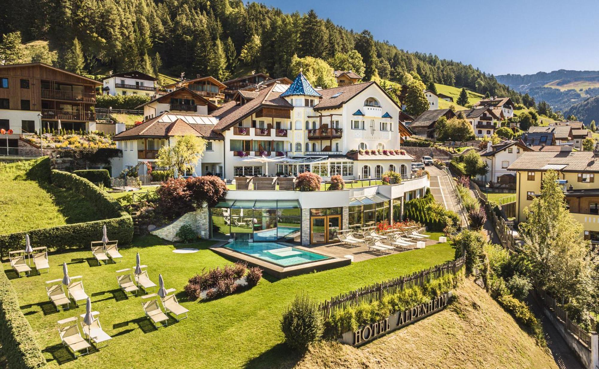 Alpenheim Charming&Spa Hotel St. Ulrich in Gröden Exterior foto